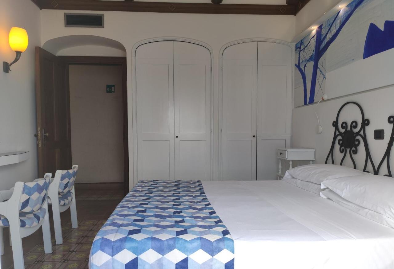 Taverna Del Capitano Marina del Cantone Екстериор снимка