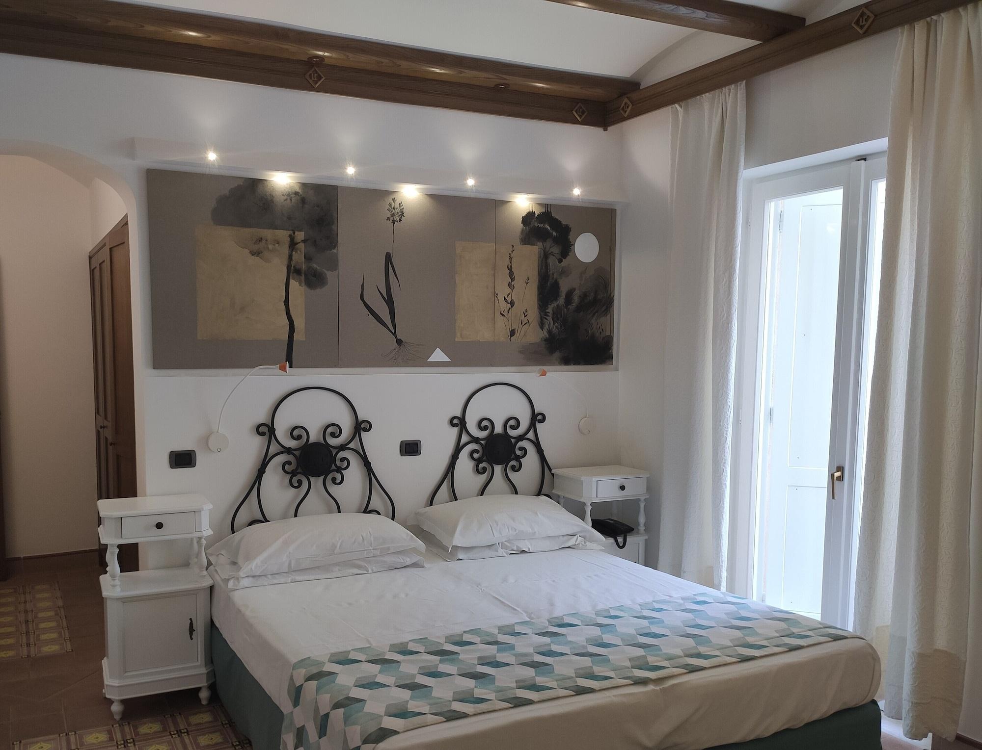 Taverna Del Capitano Marina del Cantone Екстериор снимка