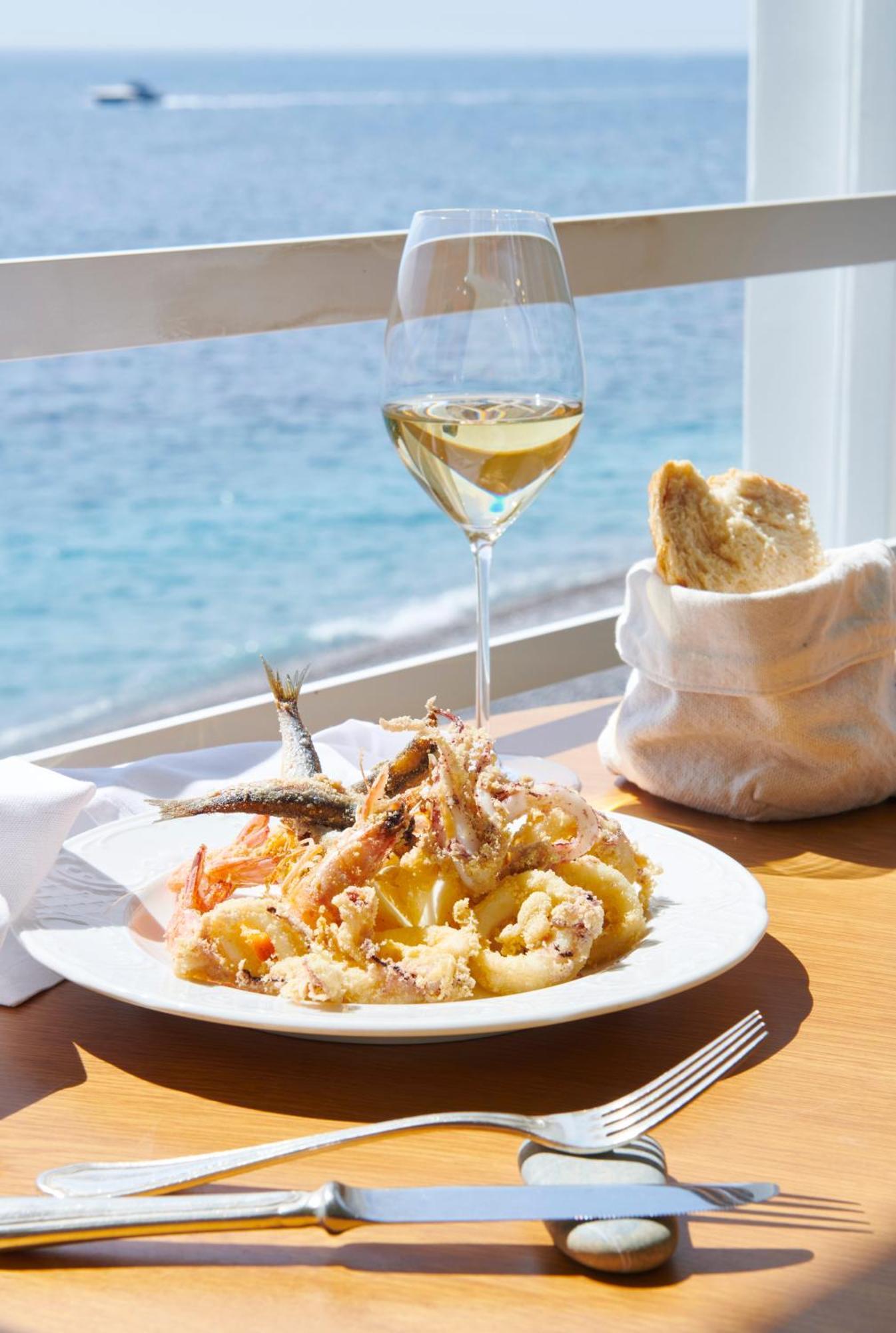 Taverna Del Capitano Marina del Cantone Екстериор снимка