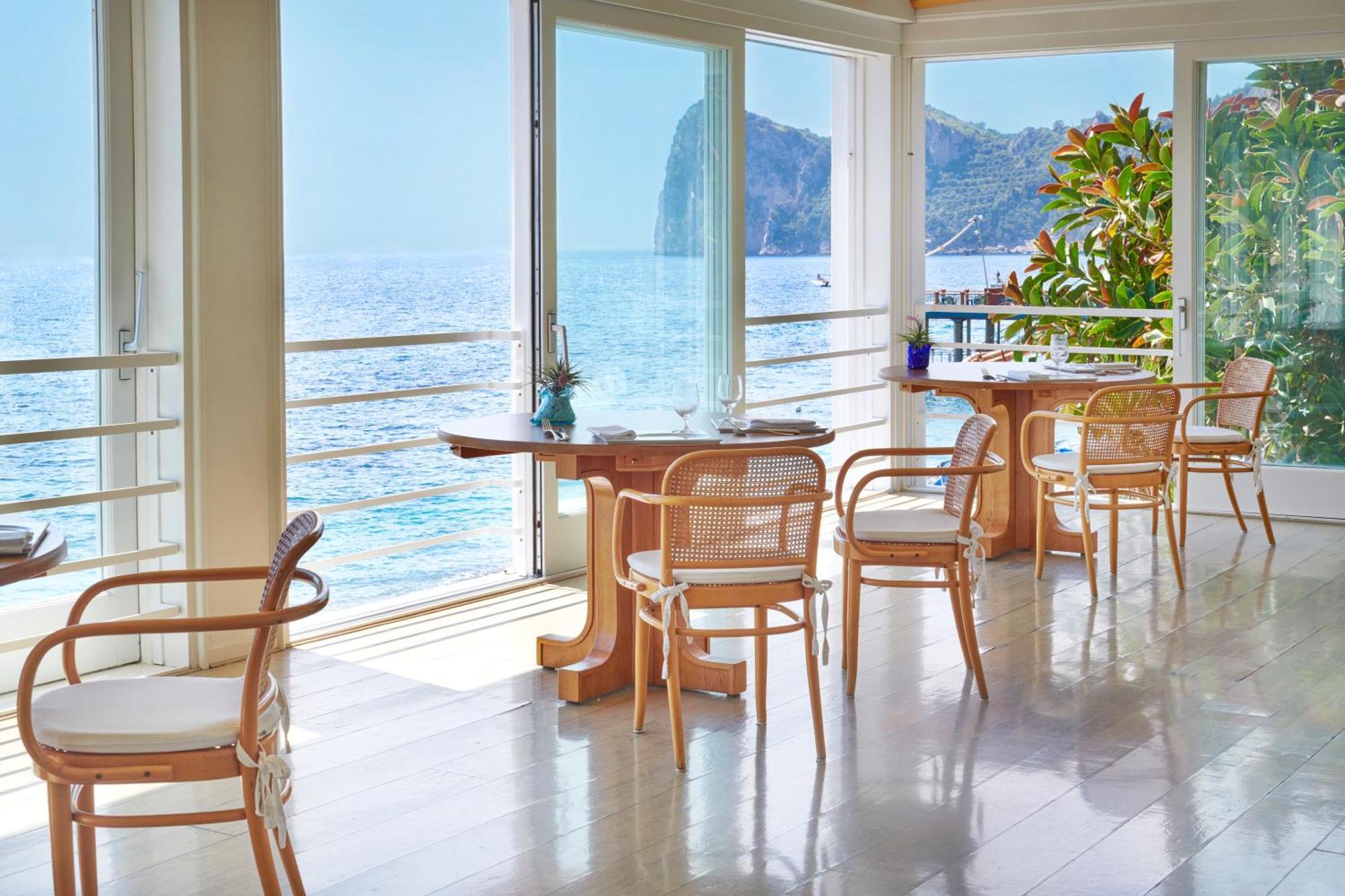 Taverna Del Capitano Marina del Cantone Екстериор снимка